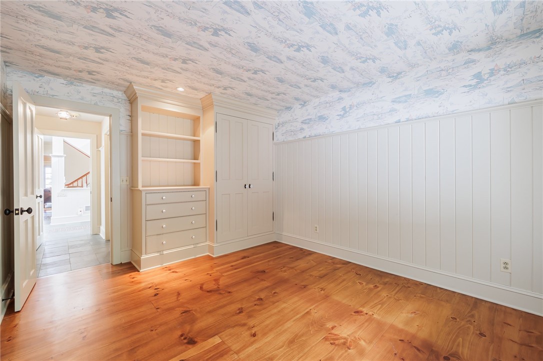 2 Bay Point Circle Irondequoit, NY 14622 - Photo 40 of 49 Second of two bedrooms with full bathrooms on the