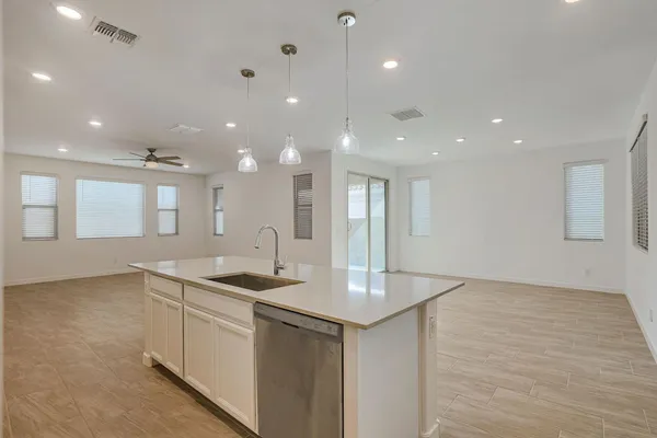 $2,600 | 12881 North 145th Drive, Surprise, AZ 85379