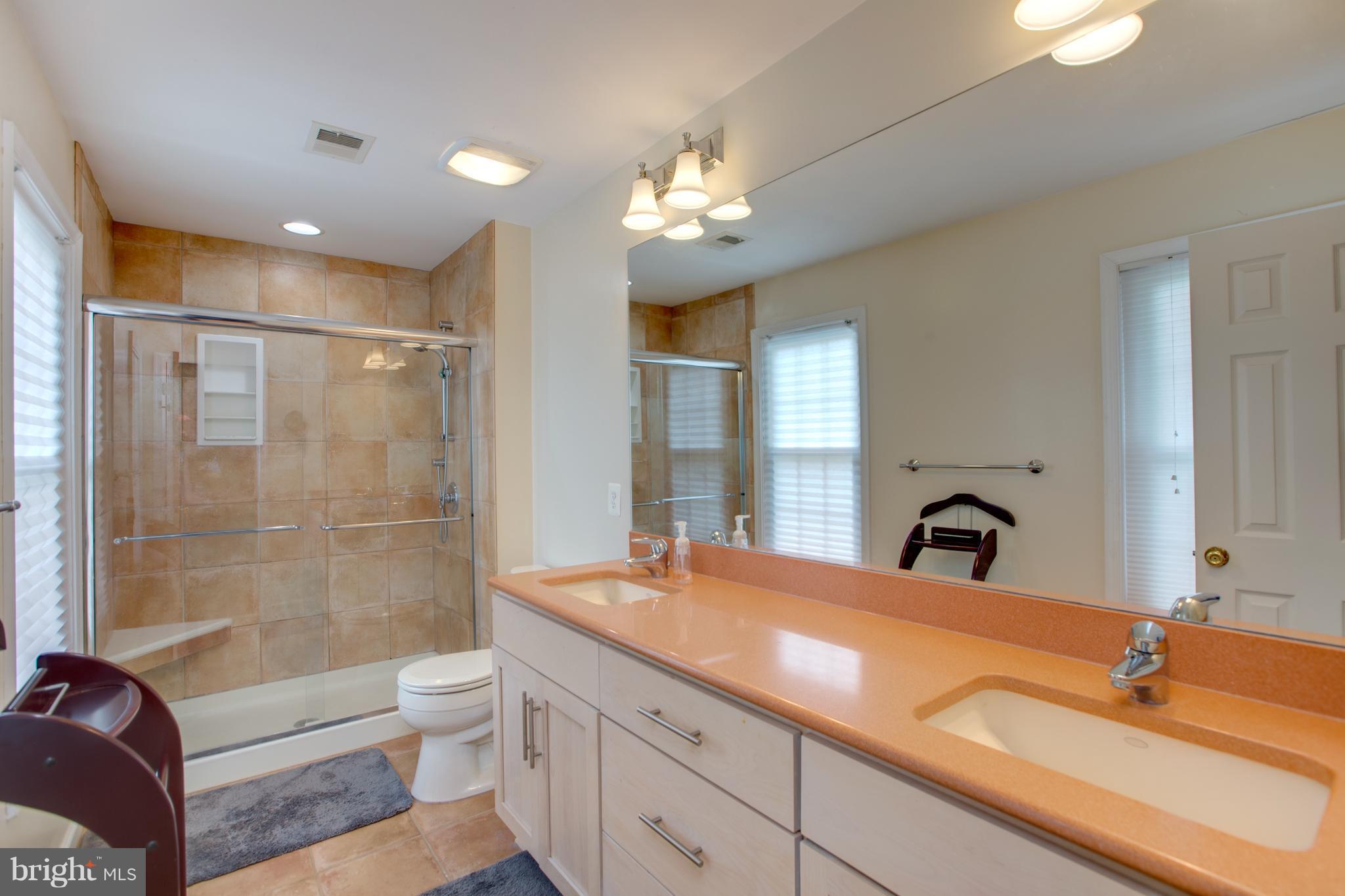 8500 Innisfree Drive Springfield, VA 22153 - Photo 18 of 30 Bath (Master)