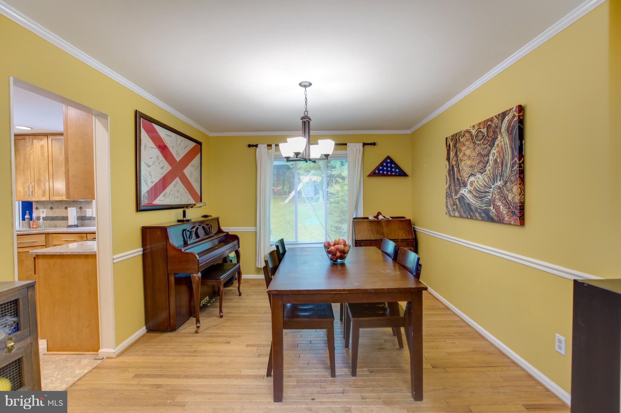 8500 Innisfree Drive Springfield, VA 22153 - Photo 8 of 30 Dining Room