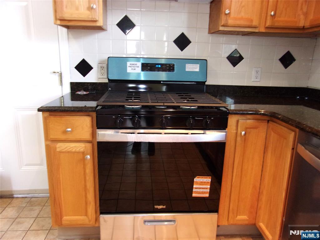 1 Hawthorne Avenue, Unit 1 Park Ridge, NJ 07656 - Photo 4 of 19