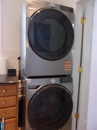 $2,000 | 1 Hawthorne Avenue, Unit 1, Park Ridge, NJ 07656