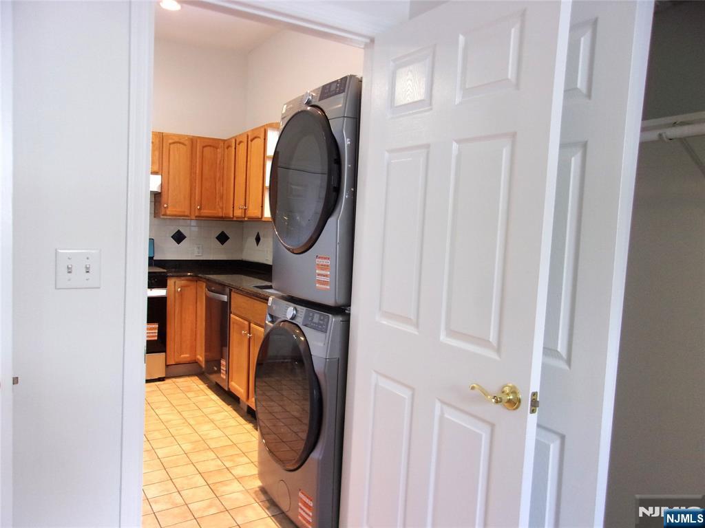 1 Hawthorne Avenue, Unit 1 Park Ridge, NJ 07656 - Photo 7 of 19