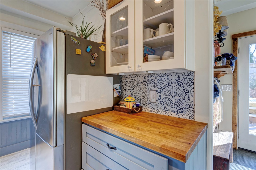 13 Newton Avenue Westerly, RI 02891 - Photo 14 of 49 FIRST FLOOR