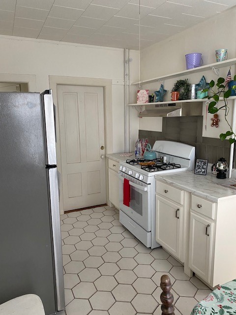 13 Newton Avenue Westerly, RI 02891 - Photo 41 of 49 SECOND FLOOR