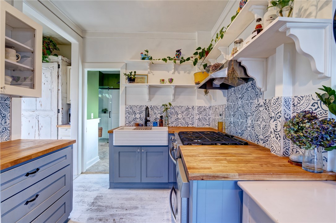 13 Newton Avenue Westerly, RI 02891 - Photo 9 of 49 FIRST FLOOR