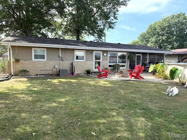 $215,000 | 13 Miami Court, Granite City, IL 62040