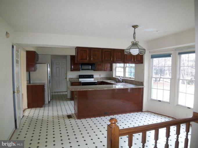 12706 Roark Court Reston, VA 20191 - Photo 1 of 5 Kitchen #2