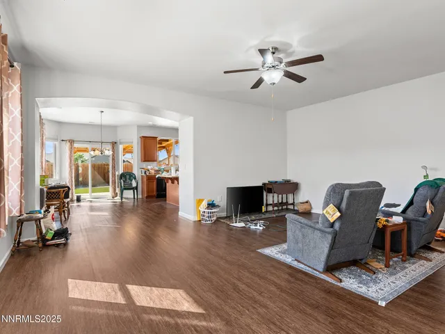 $425,000 | 242 Red Oak Drive, Fernley, NV 89408