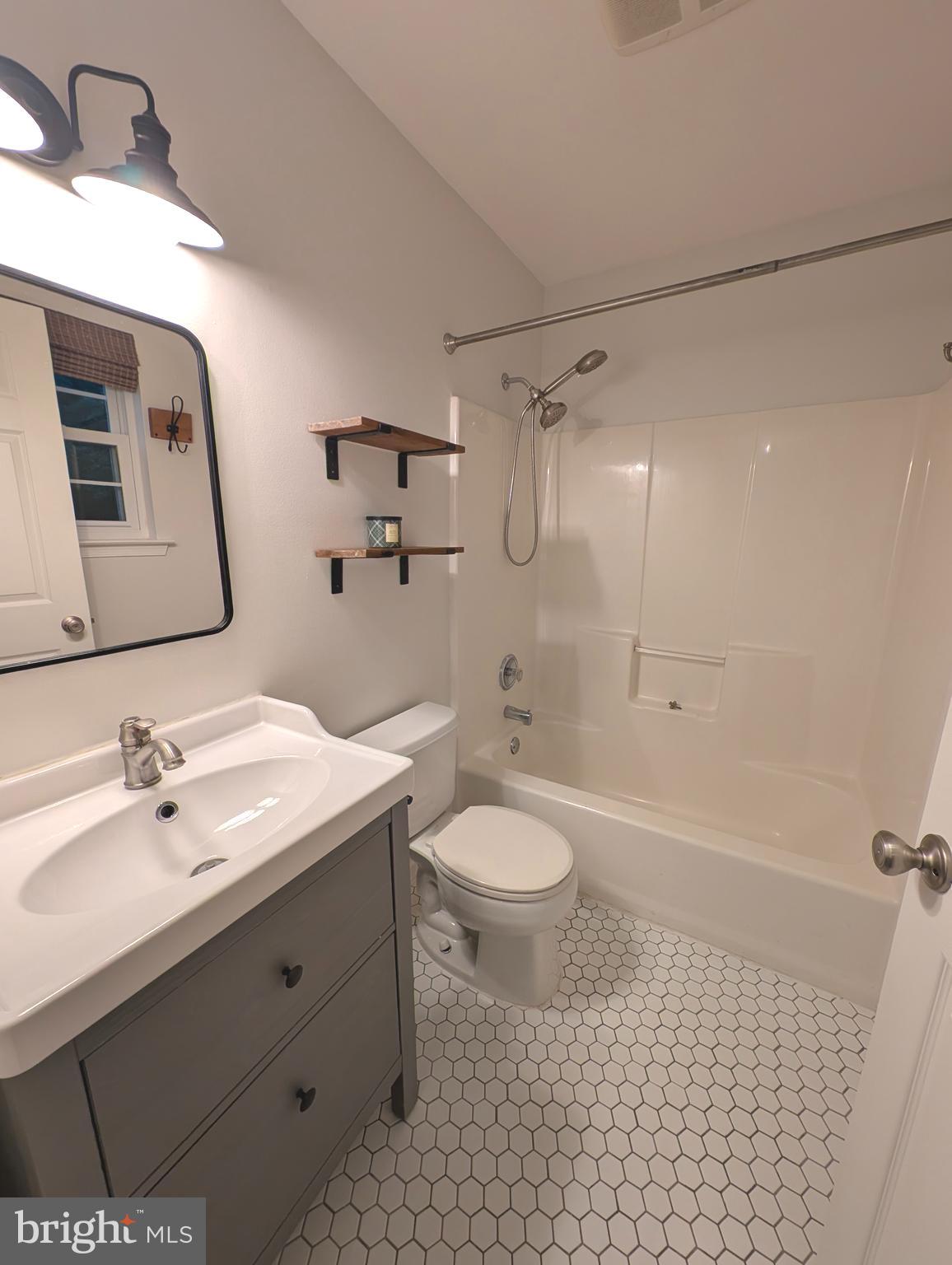 1518 South Spring Road Vineland, NJ 08361 - Photo 12 of 15 Hall Bath