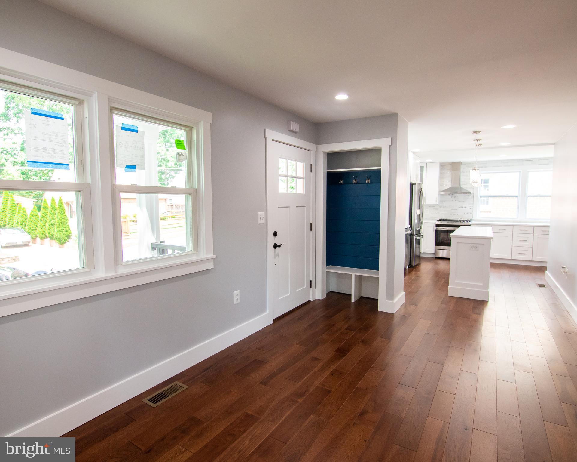 10505 Huntley Place Silver Spring, MD 20902 - Photo 2 of 23 Main Level - Main Entrance