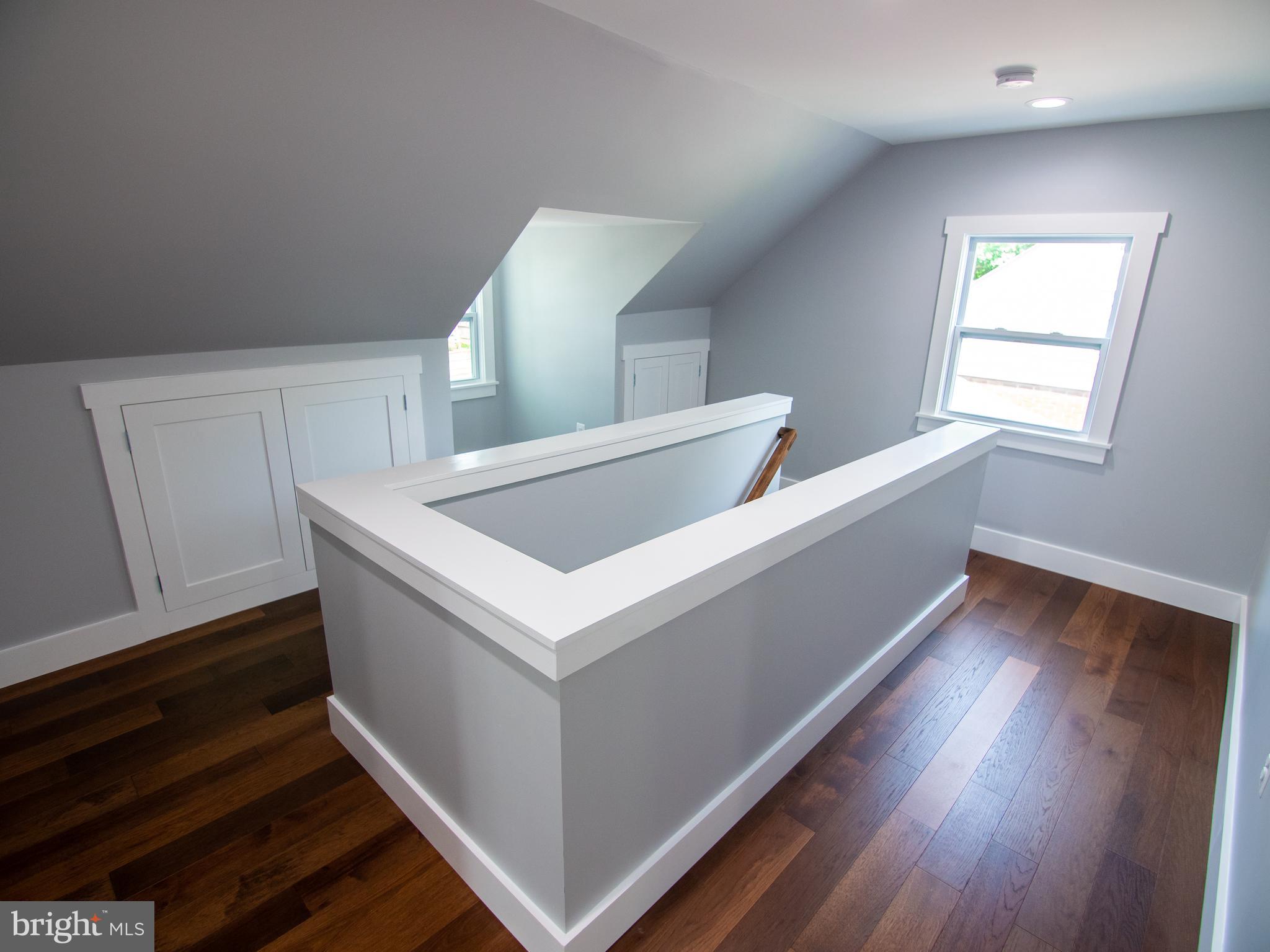 10505 Huntley Place Silver Spring, MD 20902 - Photo 11 of 23 Upper Level - Stairs/Hallway