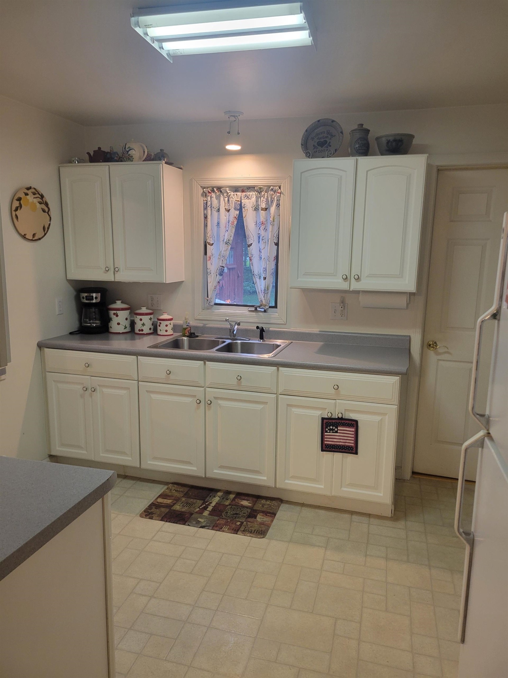 N4521 West Shore Place Road Cambridge, WI 53523 - Photo 5 of 18