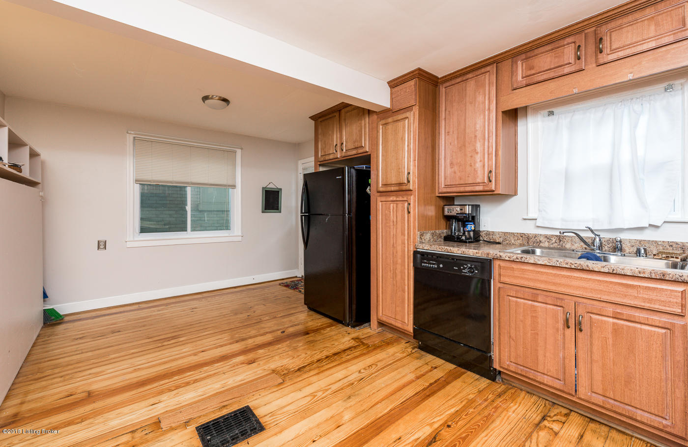 3419 Lexington Road Louisville, KY 40207 - Photo 31 of 36 3419 Lexington Rd (27 of 32)