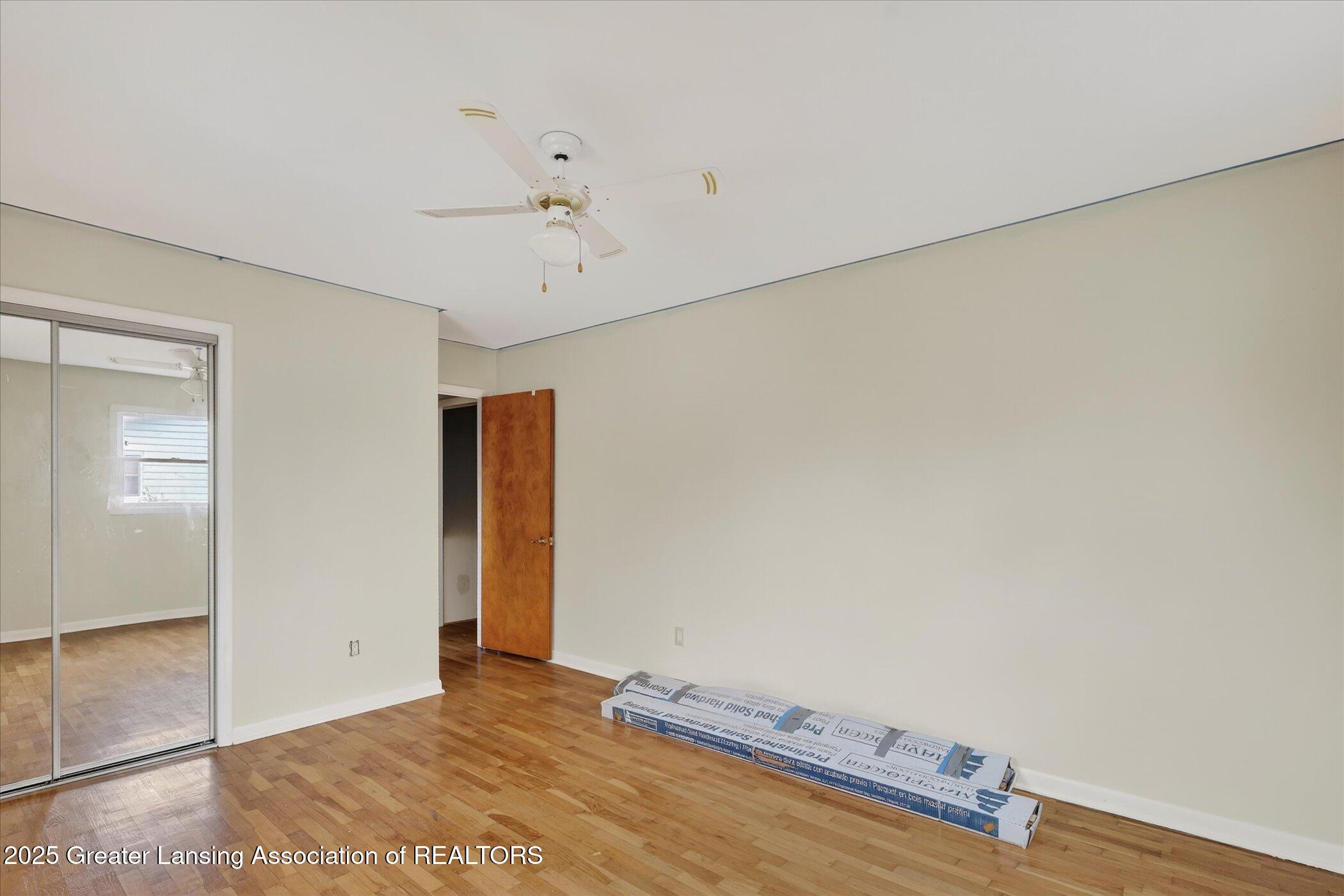 410 Renker Road Lansing, MI 48917 - Photo 25 of 34 27-410 Renker Rd Lansing, MI 48917-Wind
