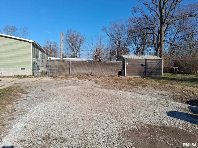 $180,000 | 1300 Jackson Avenue, Sandoval, IL 62882