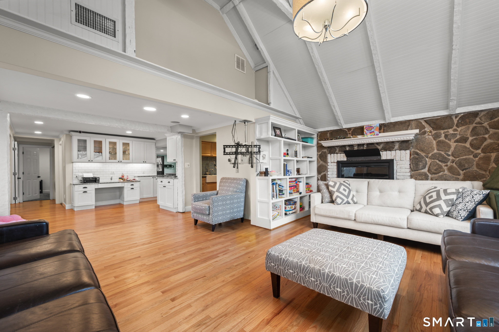 297 South Road Farmington, CT 06032 - Photo 15 of 38