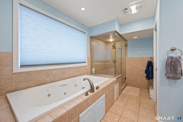 $5,000 | 297 South Road, Farmington, CT 06032