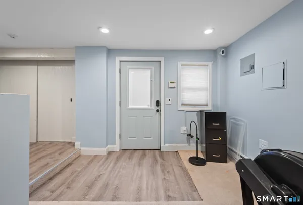 $5,000 | 297 South Road, Farmington, CT 06032