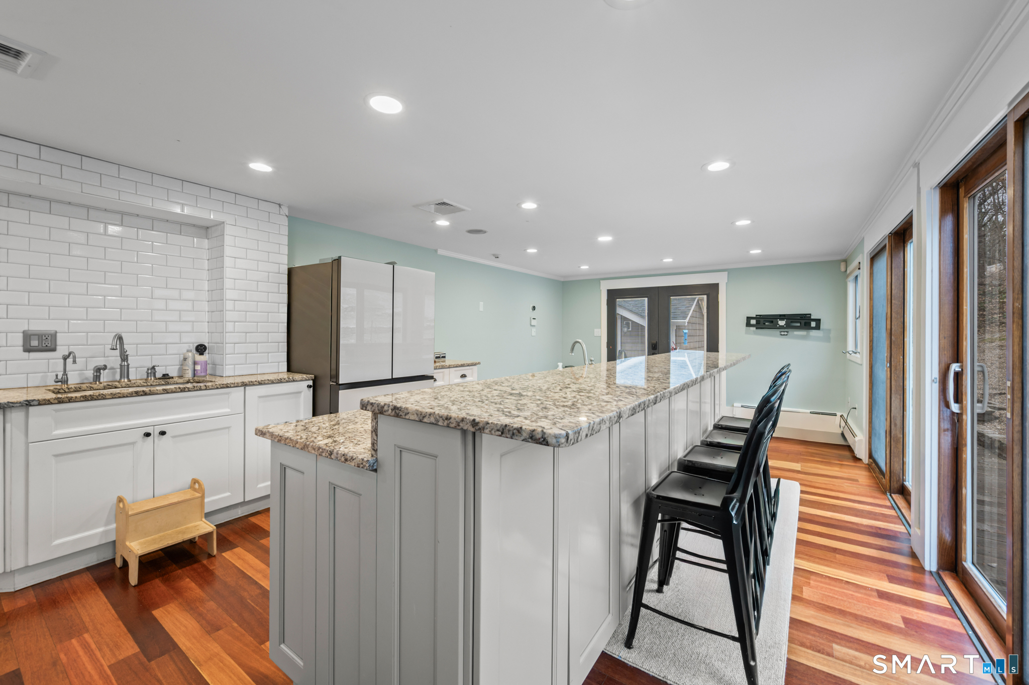 297 South Road Farmington, CT 06032 - Photo 4 of 38