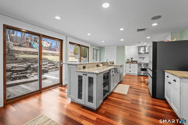 $5,000 | 297 South Road, Farmington, CT 06032