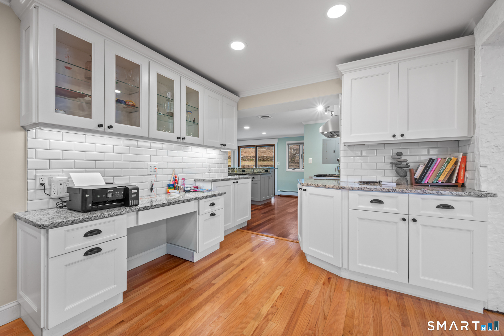 297 South Road Farmington, CT 06032 - Photo 10 of 38