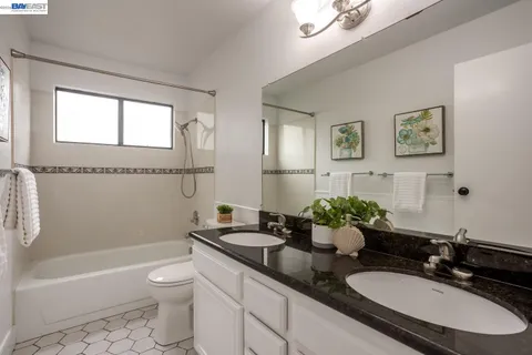 $775,000 | 6001 Joaquin Murieta Avenue, Unit F, Newark, CA 94560