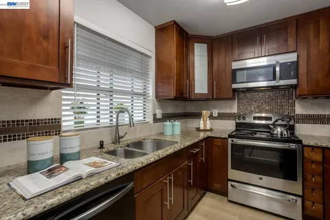 $775,000 | 6001 Joaquin Murieta Avenue, Unit F, Newark, CA 94560