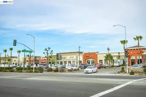 $775,000 | 6001 Joaquin Murieta Avenue, Unit F, Newark, CA 94560