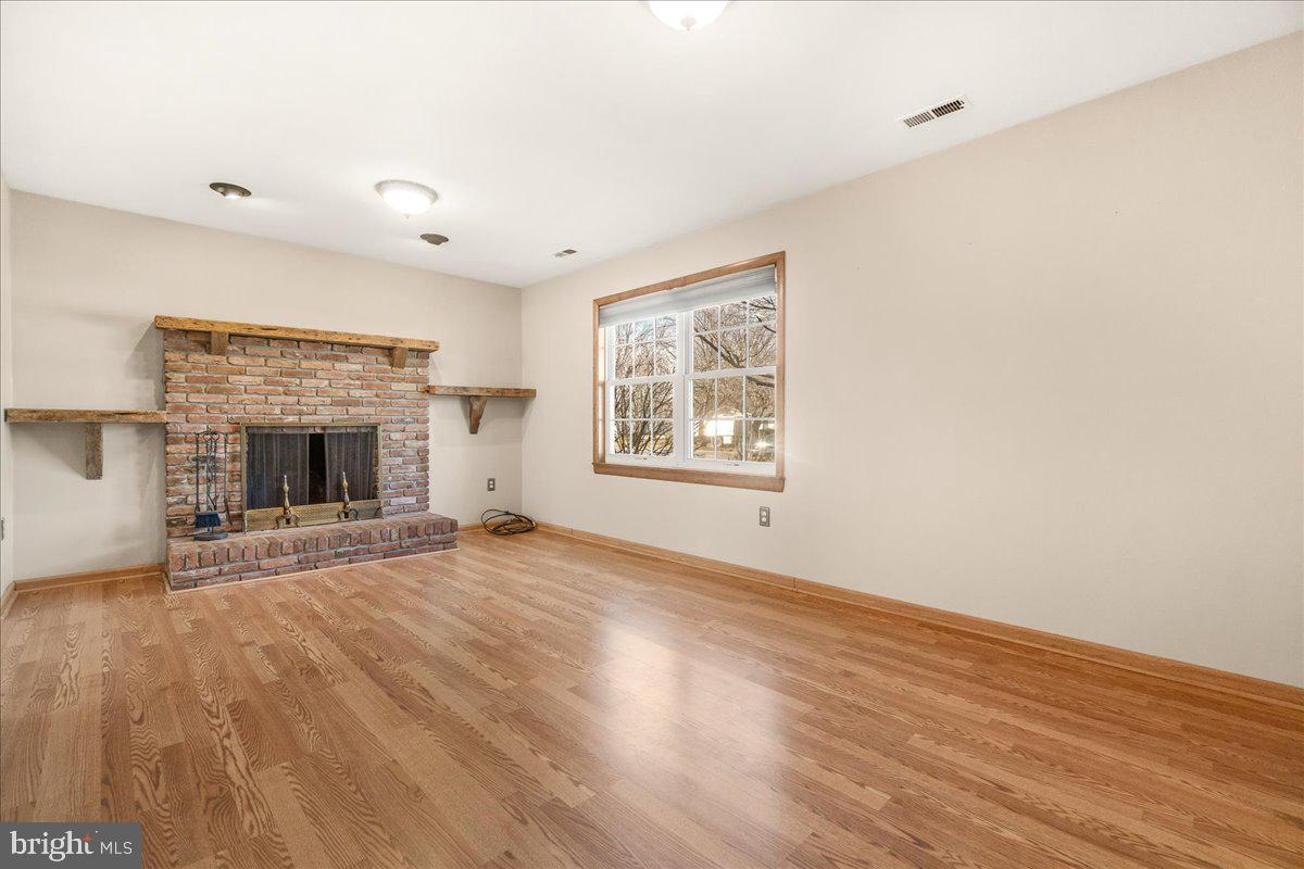 412 Center Street Frederick, MD 21701 - Photo 8 of 26 living room