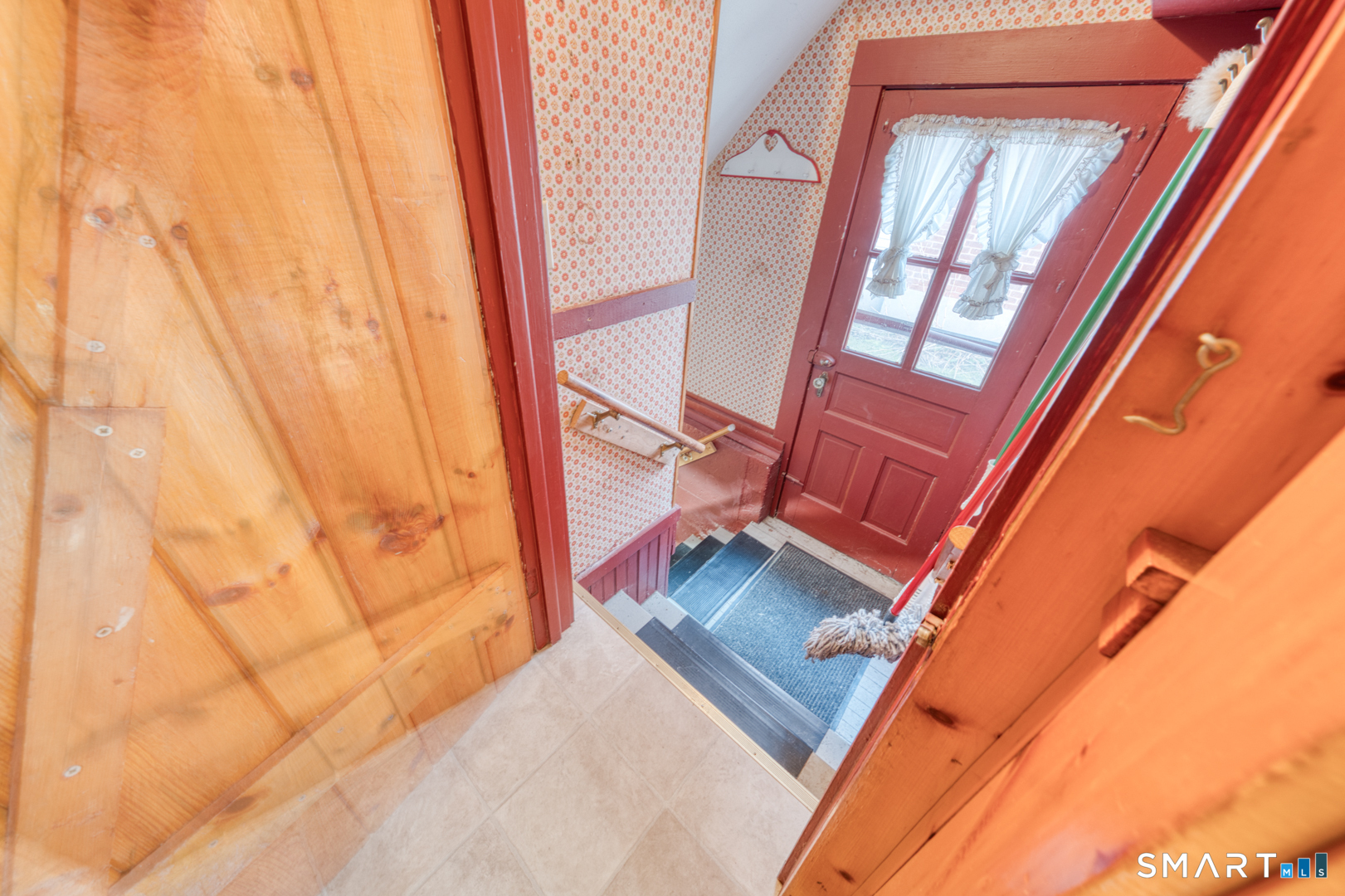 96 Washington Street Manchester, CT 06042 - Photo 21 of 39