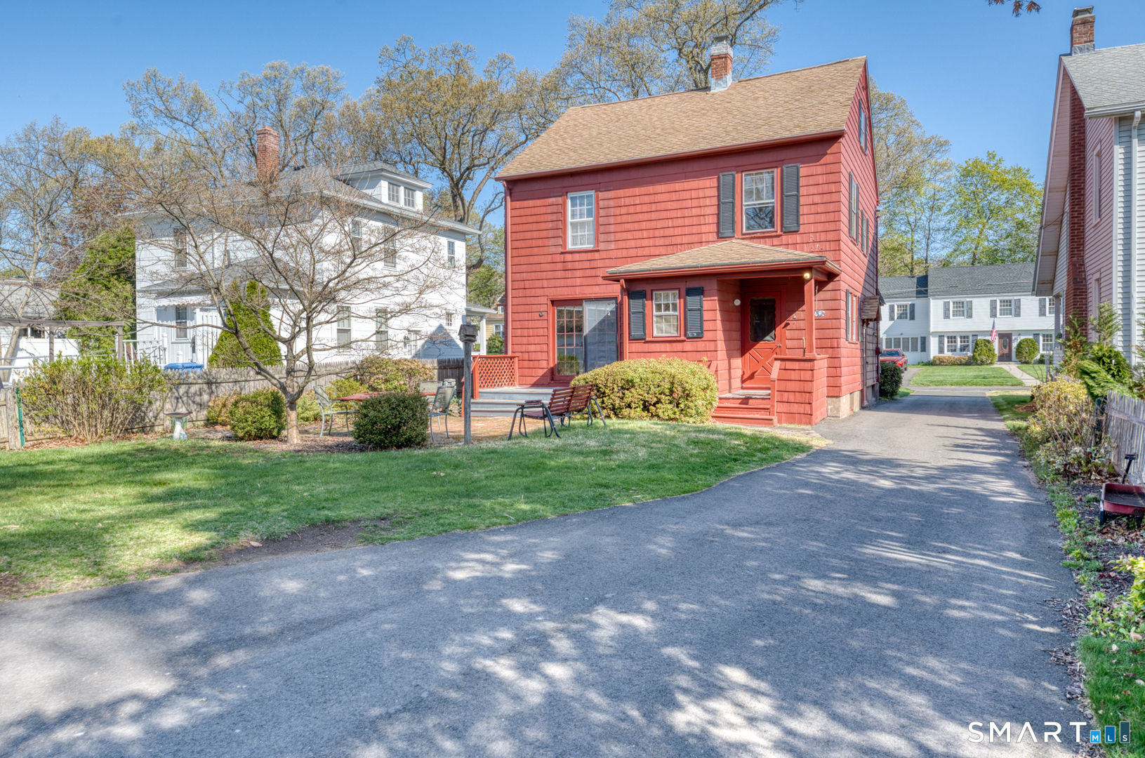 96 Washington Street Manchester, CT 06042 - Photo 5 of 39