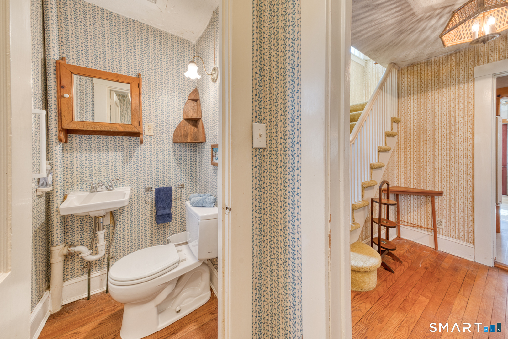 96 Washington Street Manchester, CT 06042 - Photo 9 of 39