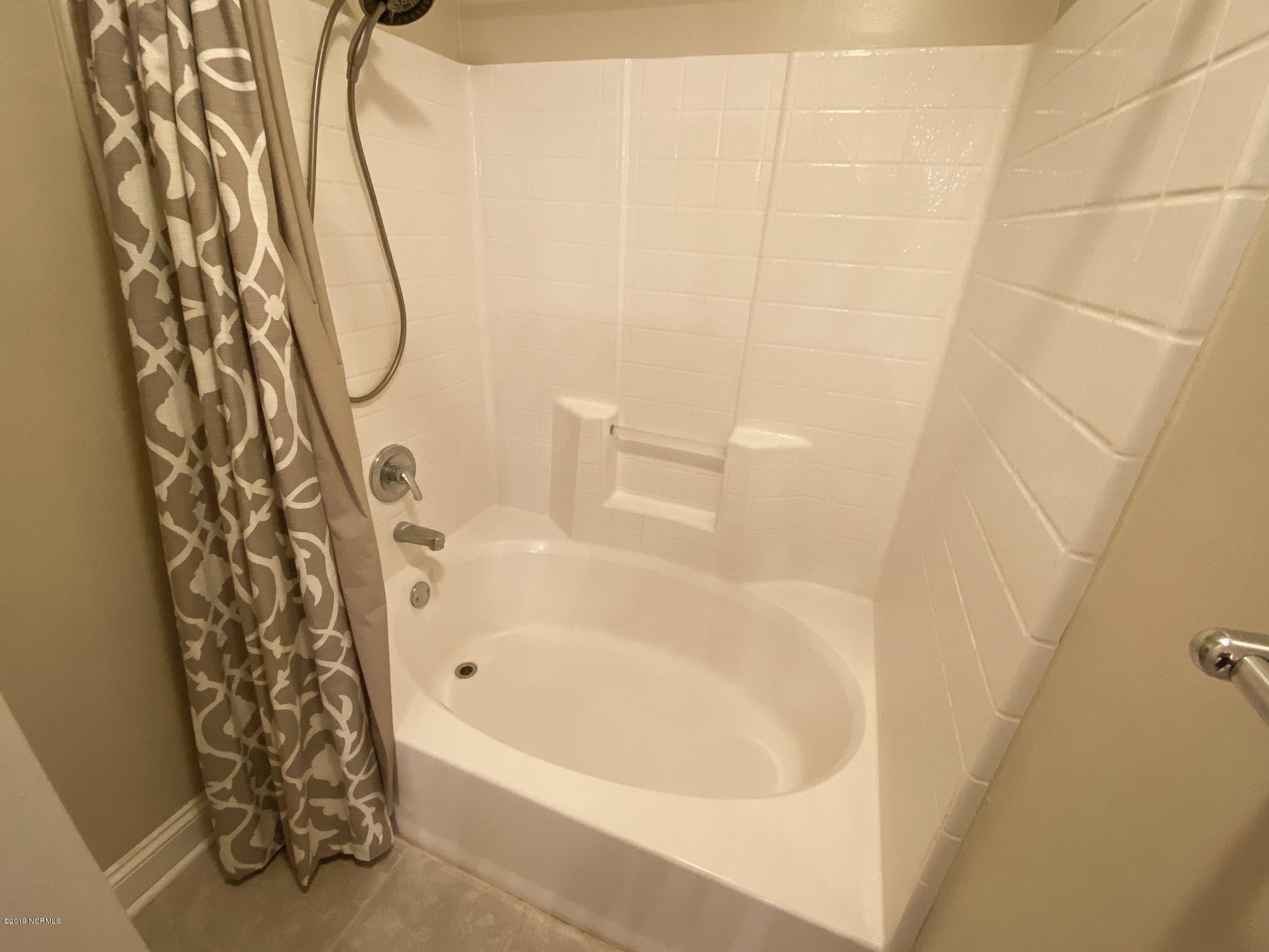 896 Pole Pocosin Road Pollocksville, NC 28573 - Photo 69 of 92 2nd floor hall bath