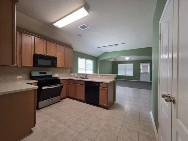$1,900 | 13130 Majestic Pl Court, Houston, TX 77047