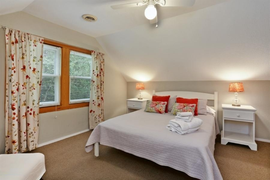 16070 Lakeshore Road Union Pier, MI 49129 - Photo 17 of 49 Upstairs 5th Bedroom