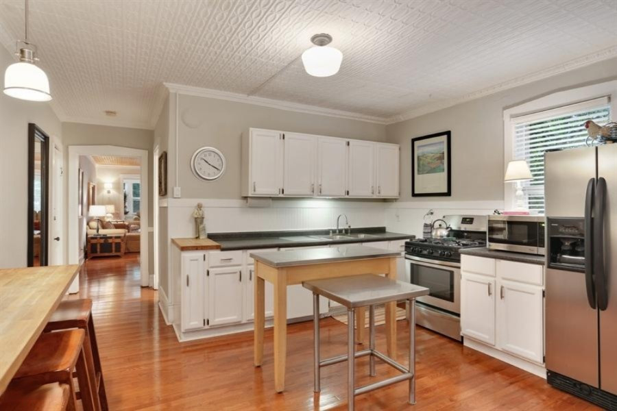 16070 Lakeshore Road Union Pier, MI 49129 - Photo 4 of 49 Kitchen