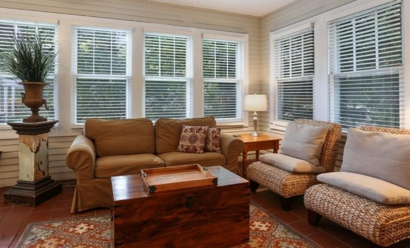 16070 Lakeshore Road Union Pier, MI 49129 - Photo 8 of 49 Front Room