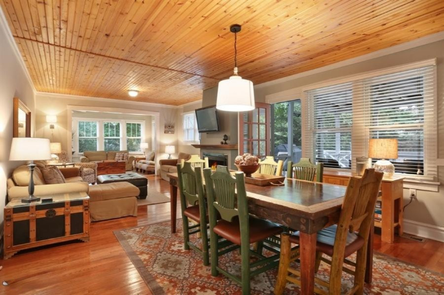 16070 Lakeshore Road Union Pier, MI 49129 - Photo 10 of 49 Dining & Living