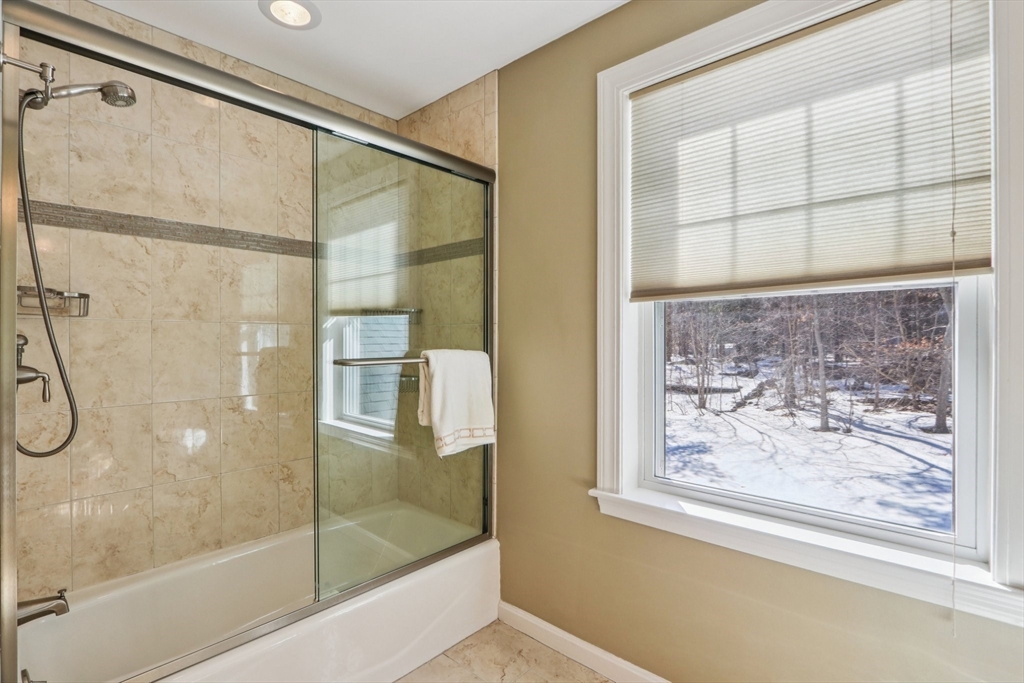 11 Thaxton Road Beverly, MA 01915 - Photo 20 of 41