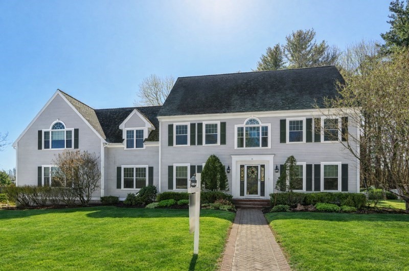 11 Thaxton Road Beverly, MA 01915 - Photo 2 of 41