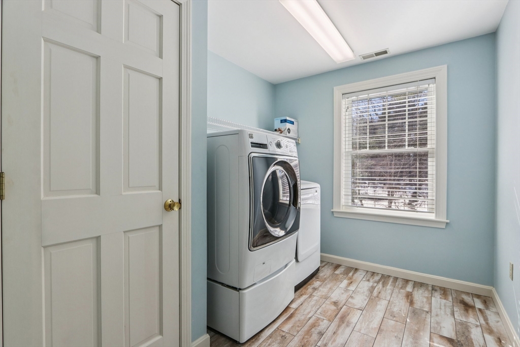 11 Thaxton Road Beverly, MA 01915 - Photo 21 of 41