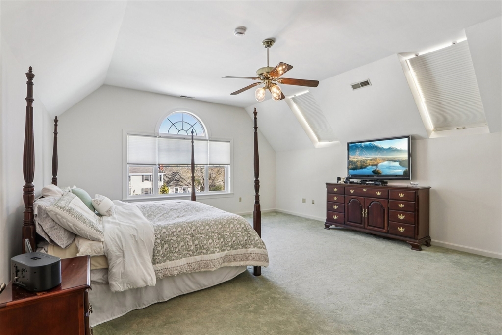 11 Thaxton Road Beverly, MA 01915 - Photo 23 of 41