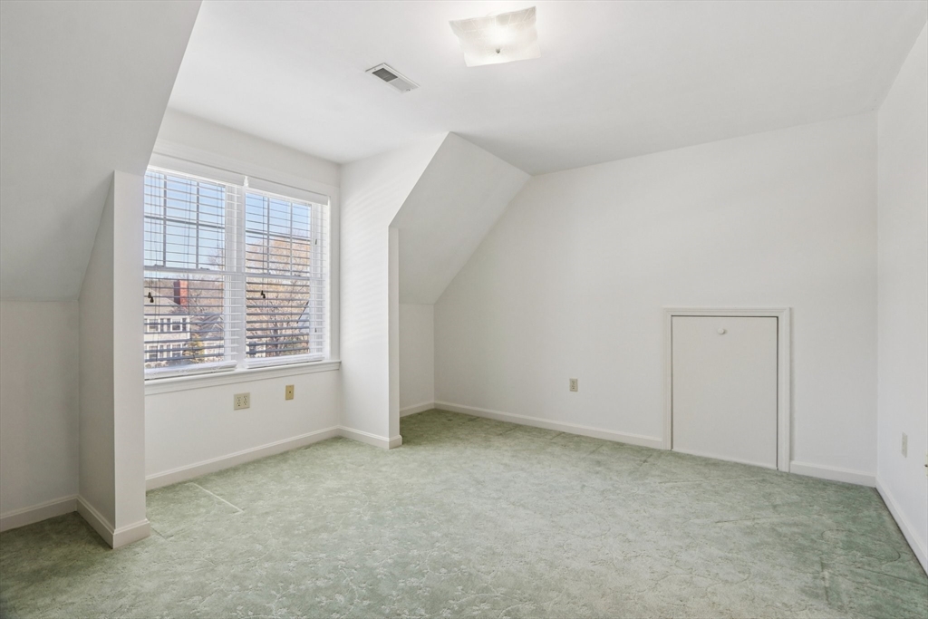 11 Thaxton Road Beverly, MA 01915 - Photo 27 of 40