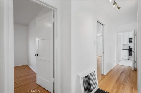 $4,800 | 2201 Manzanita Lane, Manhattan Beach, CA 90266