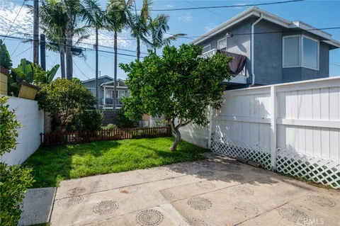 $4,800 | 2201 Manzanita Lane, Manhattan Beach, CA 90266