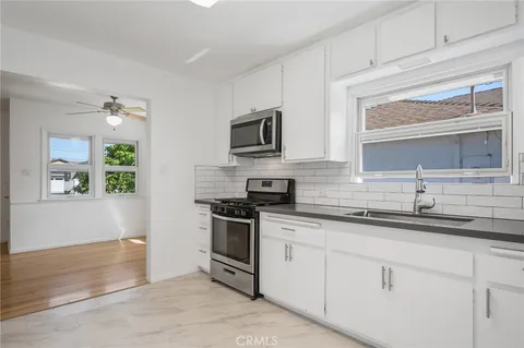 $4,800 | 2201 Manzanita Lane, Manhattan Beach, CA 90266