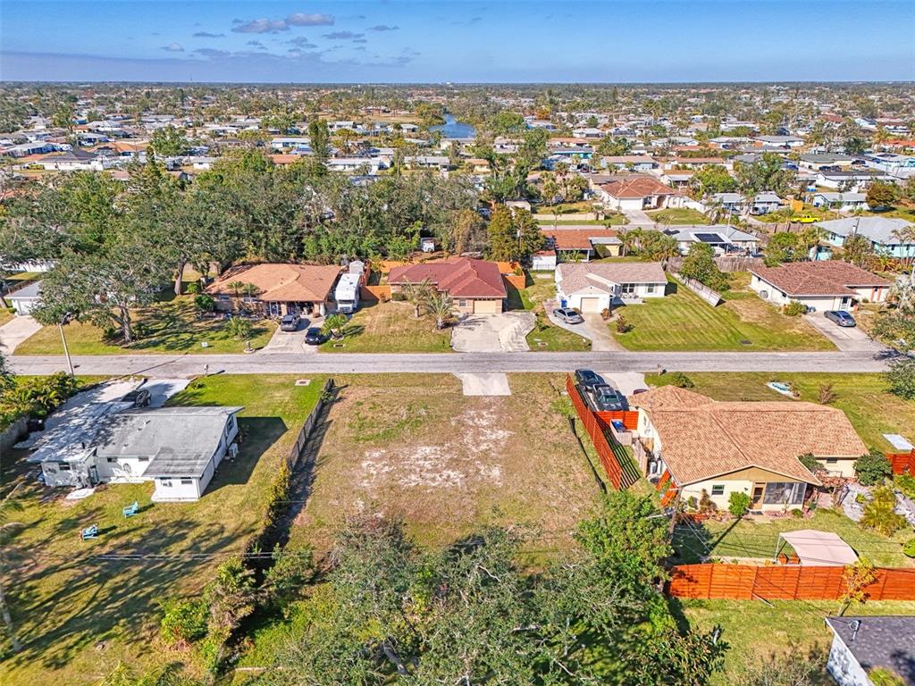 548 Morningside Road Venice, FL 34293 - Photo 13 of 22 an aerial view of residential houses with outdoor space