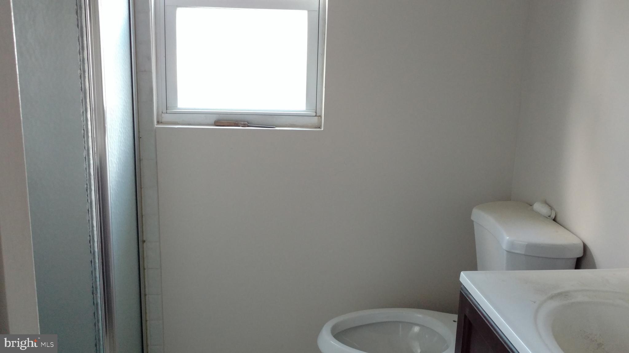 56 Shepherd Road Cherry Hill, NJ 08034 - Photo 11 of 15 2nd Floor Bathroom with shower