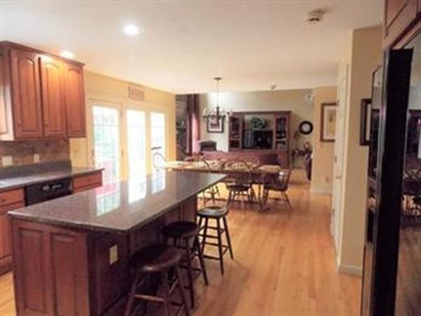 40 Armsby Road Sutton, MA 01590 - Photo 6 of 22